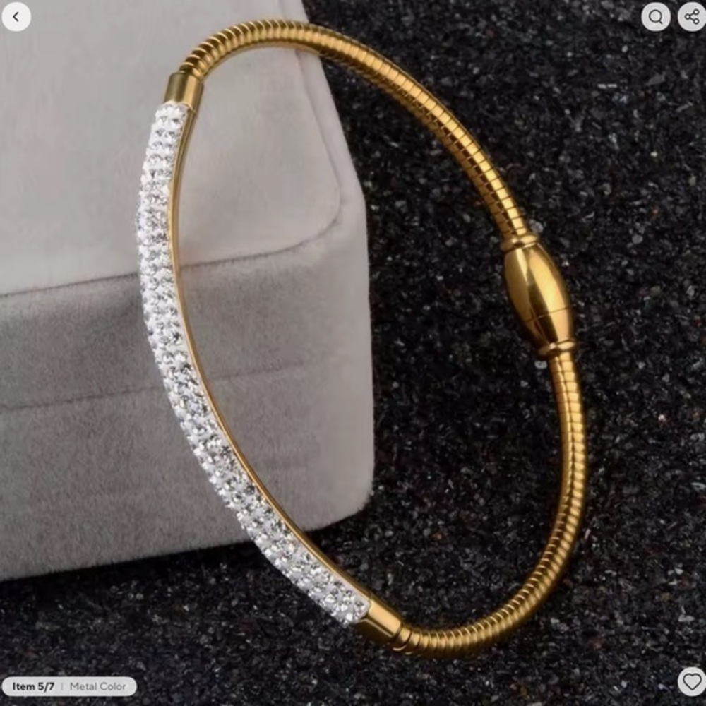 New Gold Bar Bracelet - Magnetic Clasp